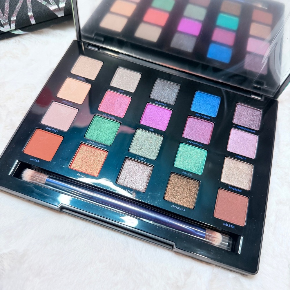 Urban Decay Vice Eyeshadow Palette Brand New